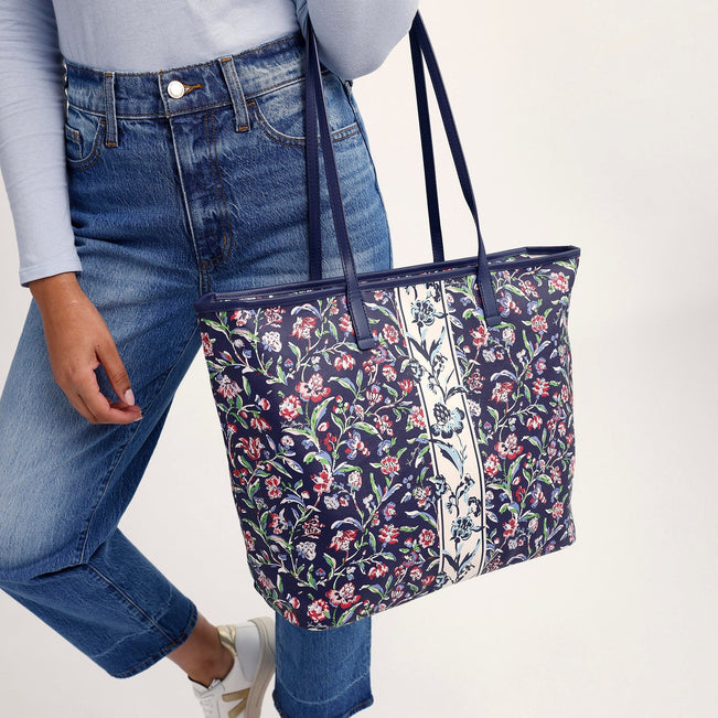 Vera BRADLEY tote sold bag