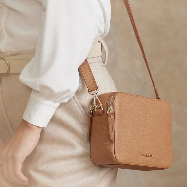 スタイリッシュ ☆ Evie Crossbody Bag クロスボディ Evie Crossbody Bag - Leather | Vera Bradley – Vera Bradley