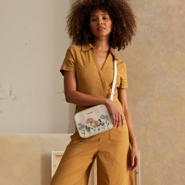 Evie Crossbody Bag-Paradise Garden Floral-Image 2-Vera Bradley