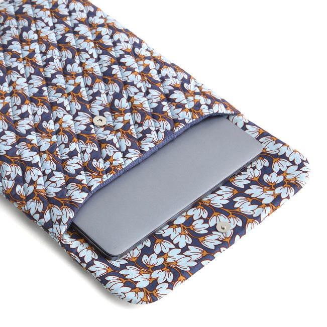 Outlet Essential Small Tech Sleeve