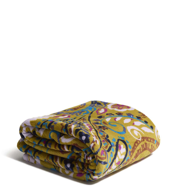 Outlet Essential Throw Blanket