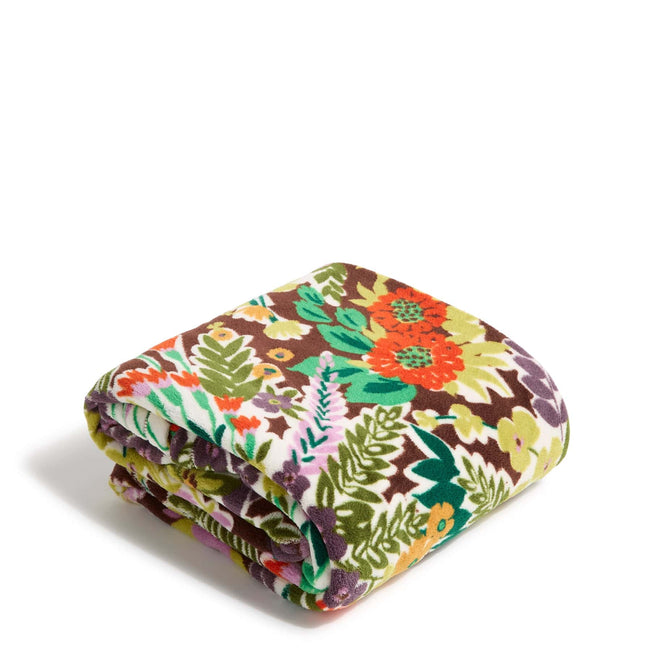Outlet Essential Throw Blanket