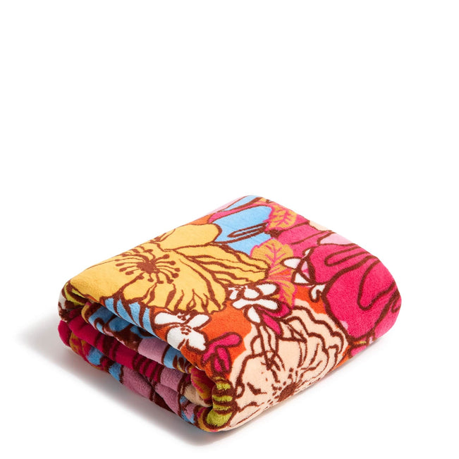 Outlet Essential Throw Blanket