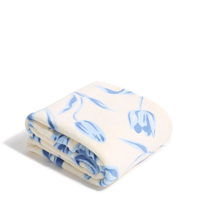 Outlet Essential Throw Blanket