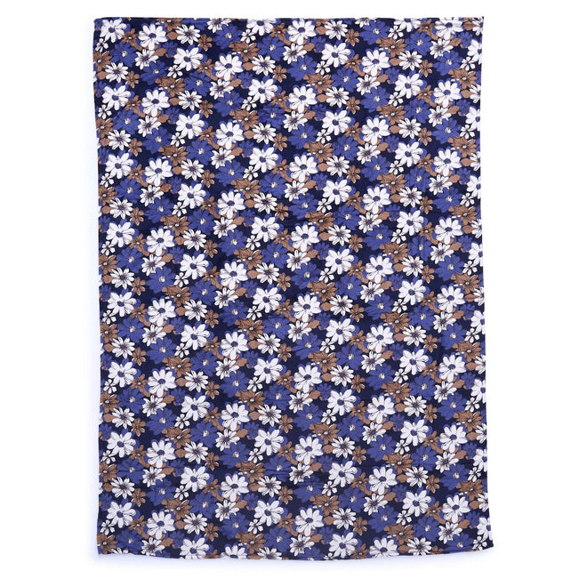 Outlet Essential Oversized Throw Blanket-Trellis Floral White-Image 2-Vera Bradley