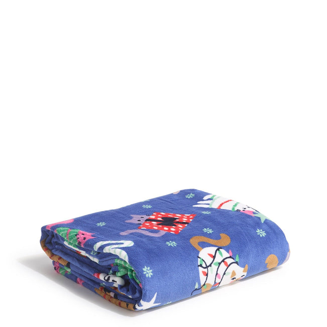 Outlet Essential Oversized Throw Blanket-Catnip Christmas-Image 1-Vera Bradley
