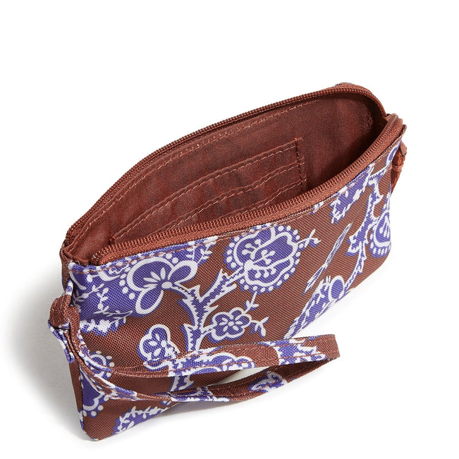 Outlet Essential Zip Wristlet