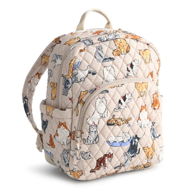 Outlet Essential Small Backpack