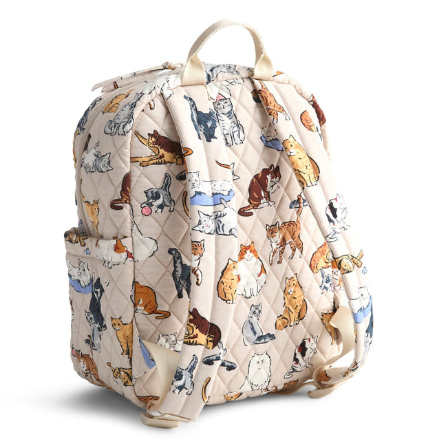 Outlet Essential Small Backpack