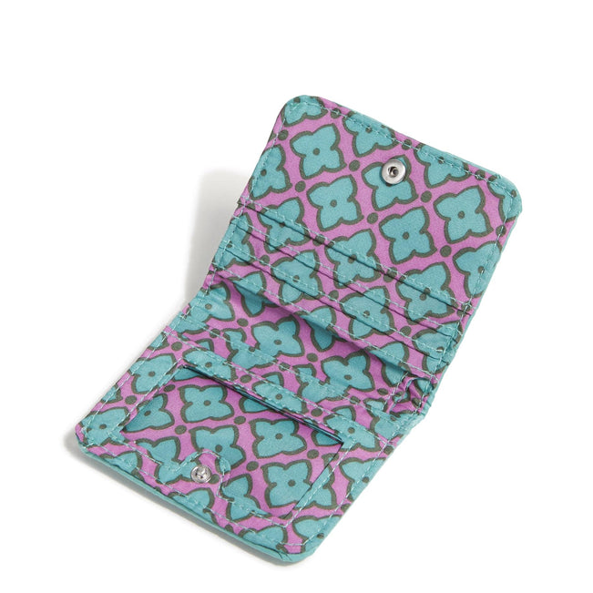 Outlet Essential Small Wallet-Beryl Green-Image 2-Vera Bradley