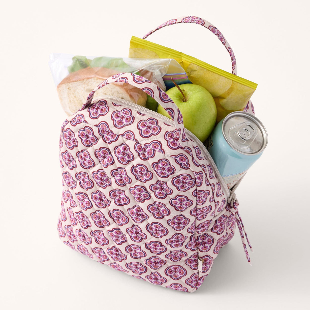 How Do You Wash a Vera Bradley Lunch Box: Expert Tips 1 How Do You Wash a Vera Bradley Lunch Box: Expert Tips