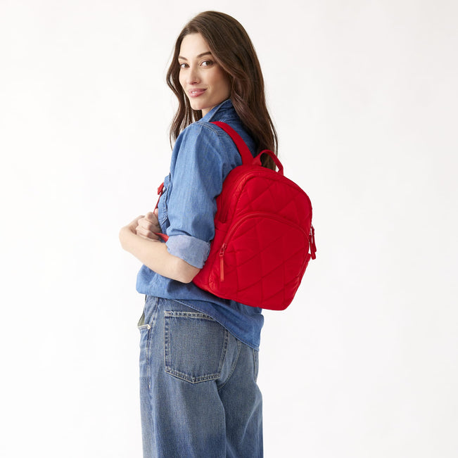 Outlet Essential Small Backpack