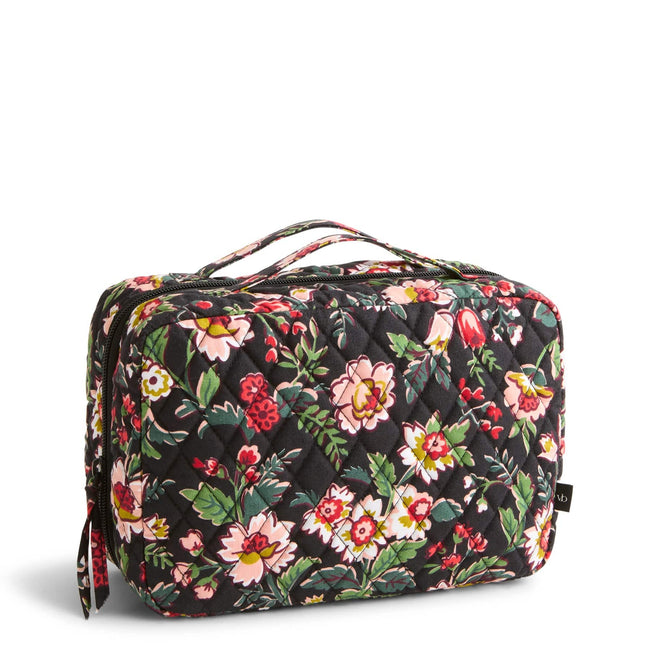 Outlet Essential Hanging Travel Organizer