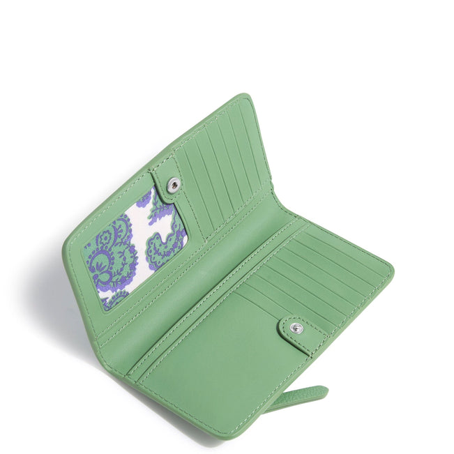 Outlet Essential Wallet-English Ivy-Image 2-Vera Bradley