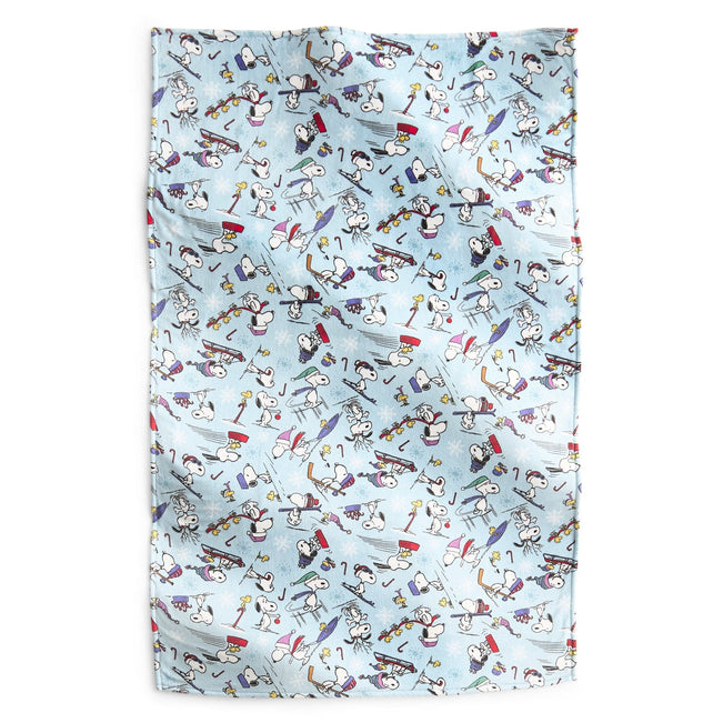 Peanuts Outlet Essential Throw Blanket