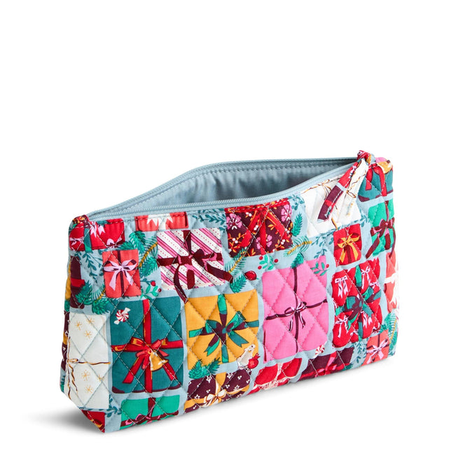 Outlet Essential Medium Pouch