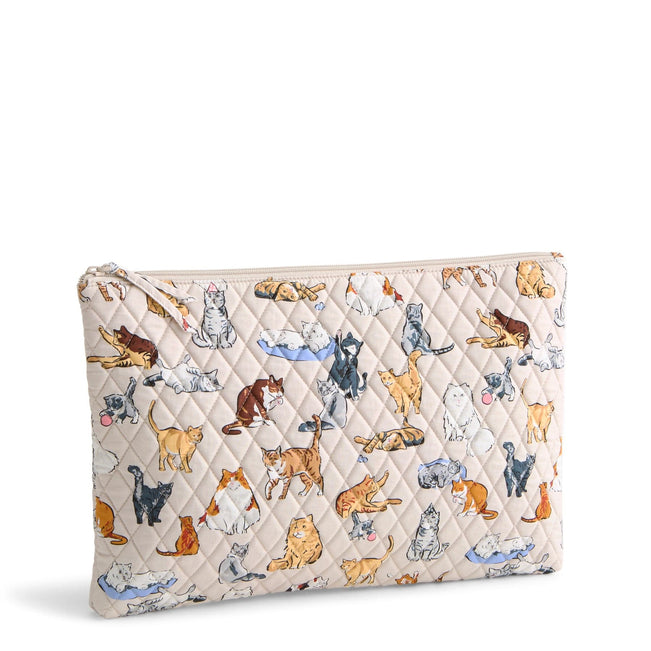 Outlet Essential Laptop Pouch
