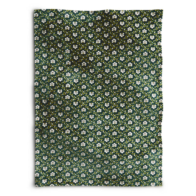 Outlet Essential Oversized Throw Blanket - Mistletoe Lattice - Image 1